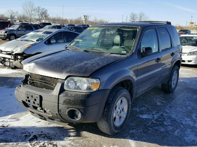 1FMYU03186KA46406 - 2006 FORD ESCAPE XLT GRAY photo 2