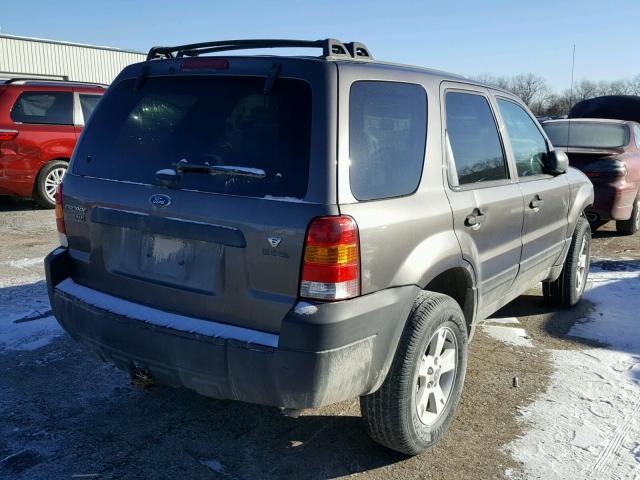 1FMYU03186KA46406 - 2006 FORD ESCAPE XLT GRAY photo 4