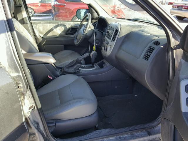 1FMYU03186KA46406 - 2006 FORD ESCAPE XLT GRAY photo 5