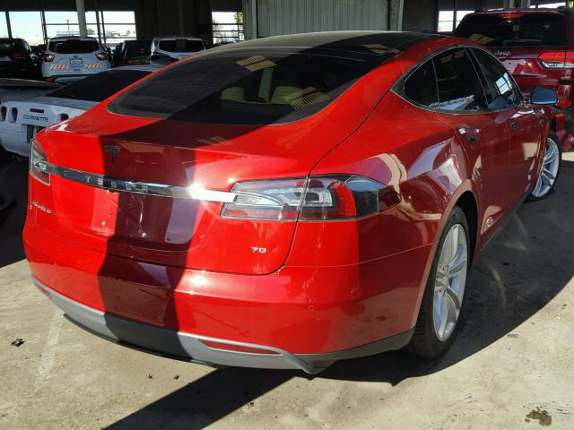 5YJSA1E18GF124462 - 2016 TESLA MODEL S RED photo 4