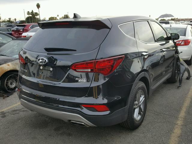 5NMZTDLB1HH028808 - 2017 HYUNDAI SANTA FE S BLACK photo 4