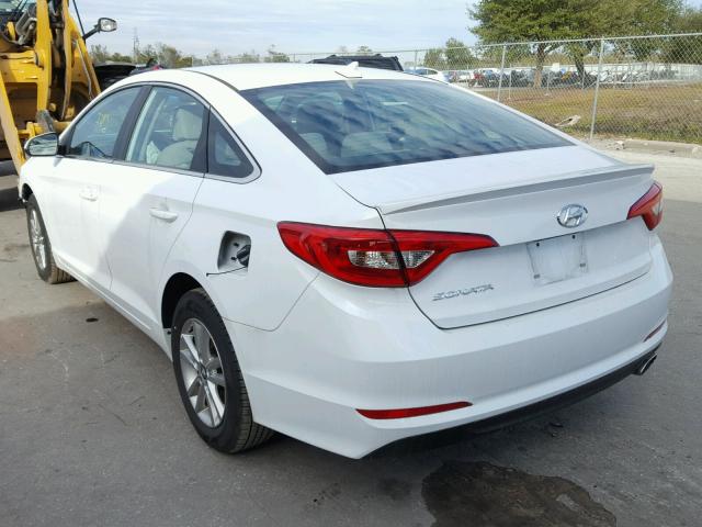 5NPE24AF6HH492445 - 2017 HYUNDAI SONATA SE WHITE photo 3