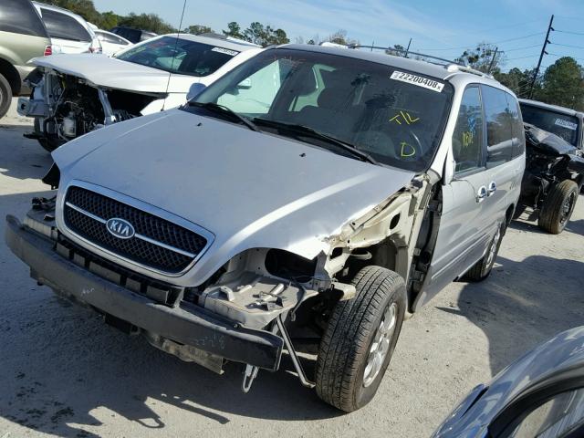 KNDUP132356721773 - 2005 KIA SEDONA EX SILVER photo 2