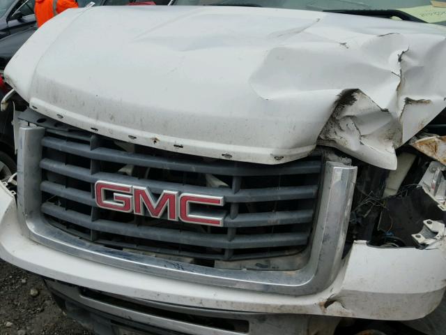 1GTHK29K37E577972 - 2007 GMC SIERRA K25 WHITE photo 7