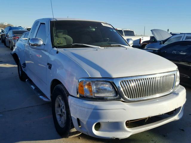 1FTRX07W42KE01121 - 2002 FORD F150 WHITE photo 1