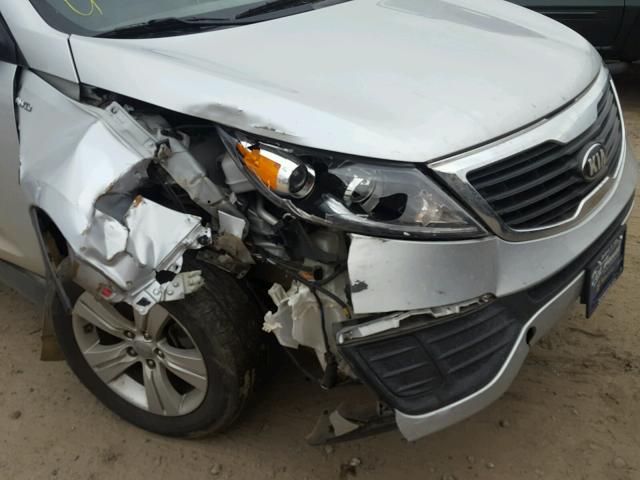 KNDPBCA23D7364209 - 2013 KIA SPORTAGE L SILVER photo 9