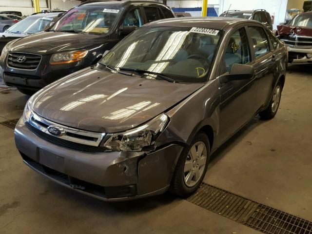 1FAHP3EN3AW169485 - 2010 FORD FOCUS S GRAY photo 2