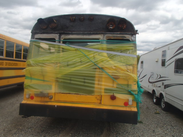 1GBJG312261152936 - 2006 CHEVROLET EXPRESS CU YELLOW photo 10