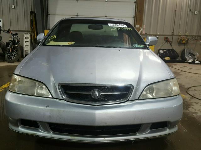 19UUA5662YA058397 - 2000 ACURA 3.2TL SILVER photo 9