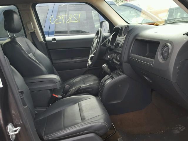 1C4NJPFA6ED789556 - 2014 JEEP PATRIOT LA GRAY photo 5