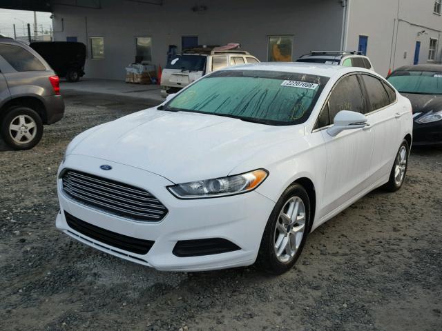 3FA6P0H75GR140651 - 2016 FORD FUSION SE WHITE photo 2