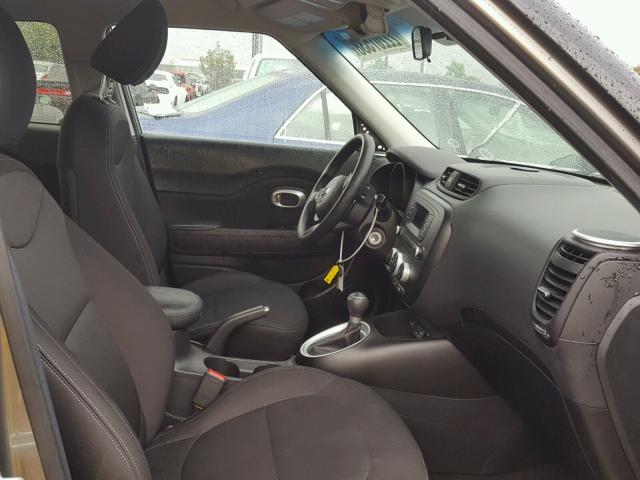 KNDJN2A23F7190622 - 2015 KIA SOUL GRAY photo 5