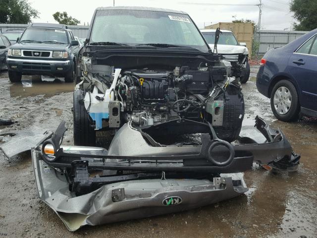 KNDJN2A23F7190622 - 2015 KIA SOUL GRAY photo 9