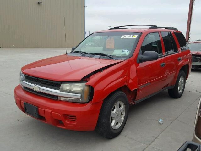 1GNDS13S422334898 - 2002 CHEVROLET TRAILBLAZE RED photo 2