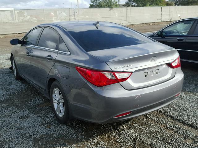 5NPEB4AC7BH193799 - 2011 HYUNDAI SONATA GLS GRAY photo 3