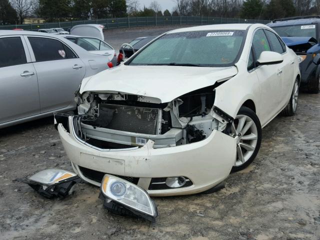 1G4PS5SK7C4135277 - 2012 BUICK VERANO WHITE photo 2