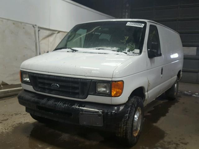 1FTNE24L04HA20604 - 2004 FORD ECONOLINE WHITE photo 2