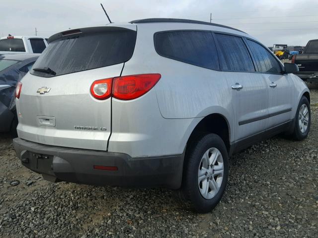 1GNLREED6AS147187 - 2010 CHEVROLET TRAVERSE L SILVER photo 4