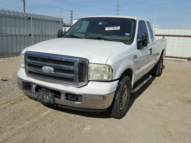 1FTSX20P75EB50663 - 2005 FORD F250 SUPER WHITE photo 2