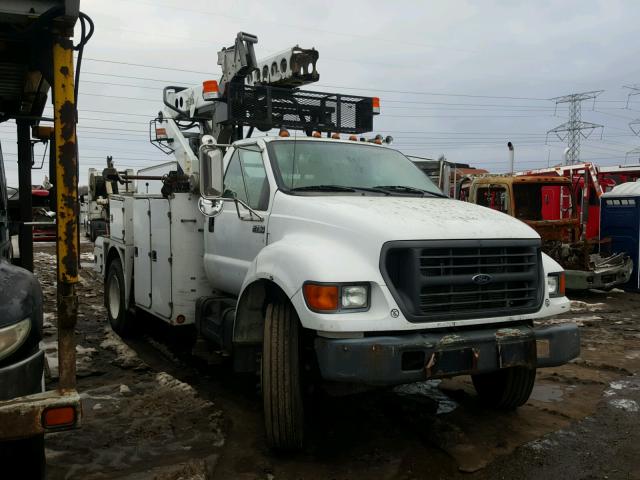 3FDXF75H0YMA09340 - 2000 FORD F750 SUPER WHITE photo 1