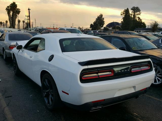 2C3CDZAG4JH111606 - 2018 DODGE CHALLENGER WHITE photo 3