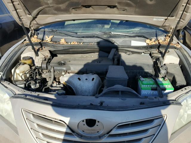 4T1BE46K27U536084 - 2007 TOYOTA CAMRY GOLD photo 7