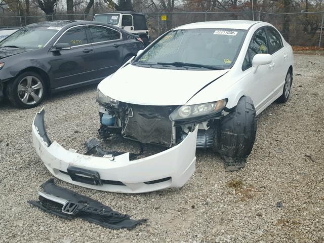 19XFA16549E009613 - 2009 HONDA CIVIC LX WHITE photo 2