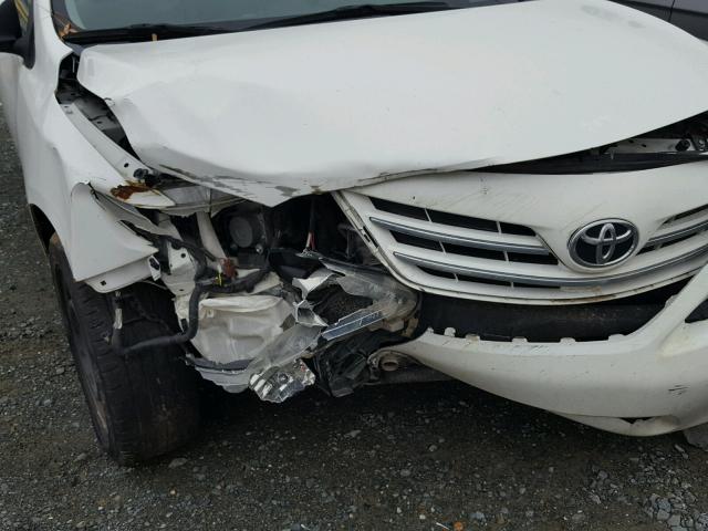 5YFBU4EE1DP086293 - 2013 TOYOTA COROLLA BA WHITE photo 9