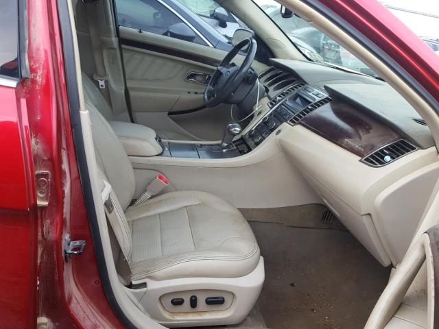 1FAHP2FW4AG141108 - 2010 FORD TAURUS LIM RED photo 5