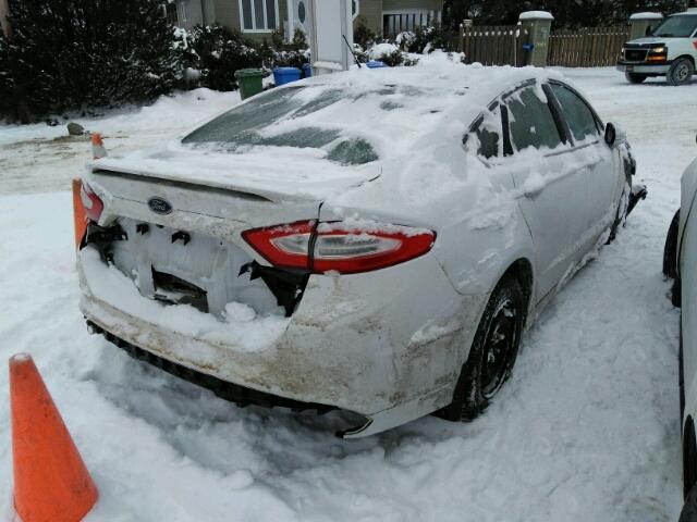 3FA6P0H9XDR314890 - 2013 FORD FUSION SE WHITE photo 4