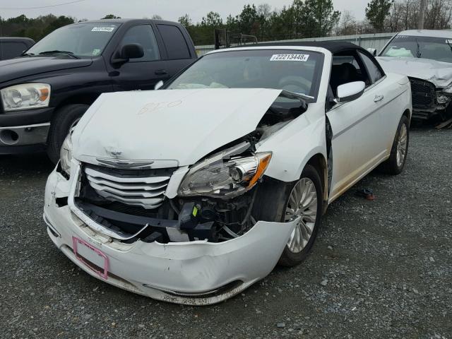 1C3BC7EG7BN560591 - 2011 CHRYSLER 200 LIMITE WHITE photo 2