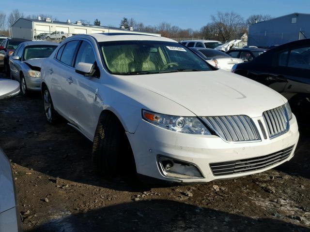 1LNHL9FT4CG801201 - 2012 LINCOLN MKS WHITE photo 1