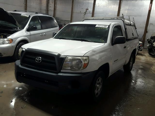 5TENX22NX7Z325772 - 2007 TOYOTA TACOMA WHITE photo 2