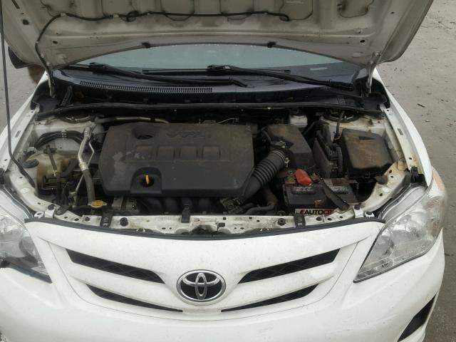 2T1BU4EE9BC737442 - 2011 TOYOTA COROLLA BA WHITE photo 7