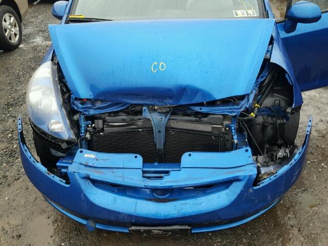 JHMGD38458S017872 - 2008 HONDA FIT BLUE photo 7