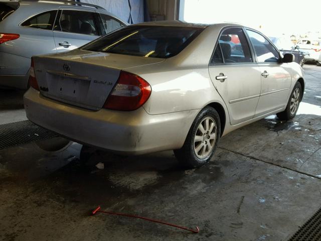 4T1BE32KX3U654426 - 2003 TOYOTA CAMRY LE SILVER photo 4