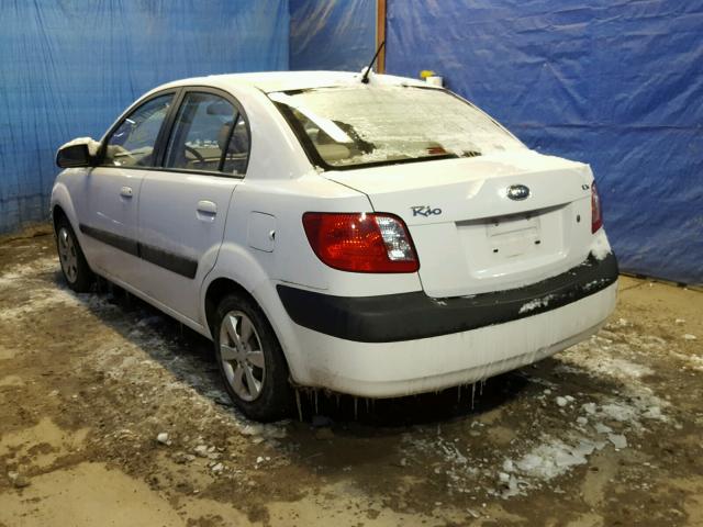 KNADE223196539143 - 2009 KIA RIO BASE WHITE photo 3