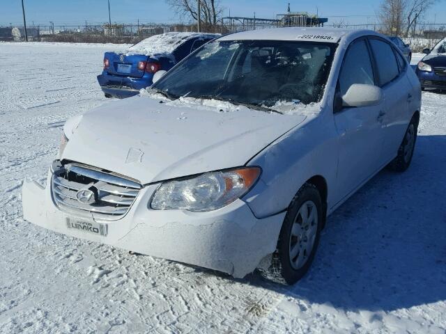 KMHDU4BD3AU086570 - 2010 HYUNDAI ELANTRA BL WHITE photo 2