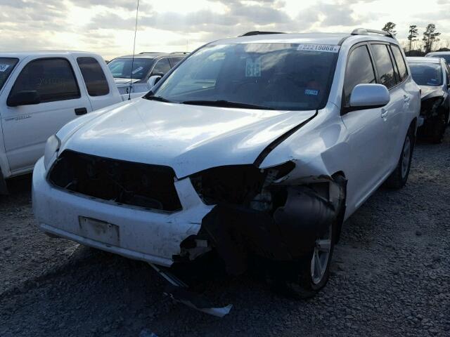 5TDZA3EH2AS001587 - 2010 TOYOTA HIGHLANDER WHITE photo 2