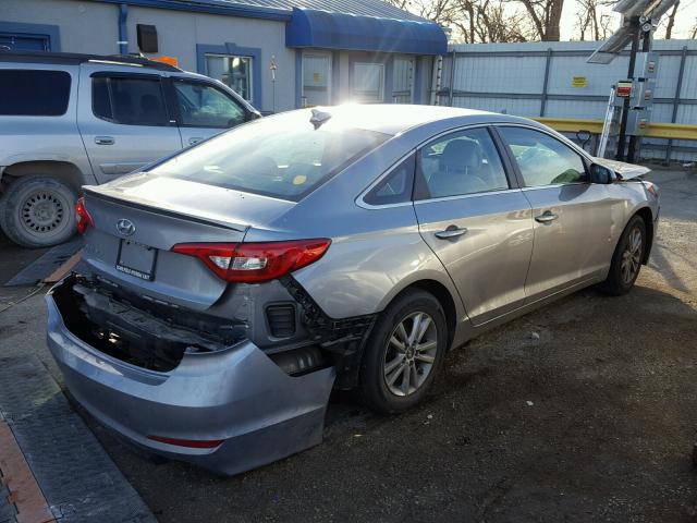 5NPE24AF0HH483658 - 2017 HYUNDAI SONATA SE SILVER photo 4