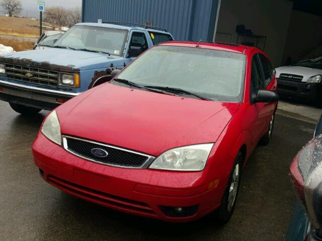 1FAFP37N17W111047 - 2007 FORD FOCUS ZX5 RED photo 2