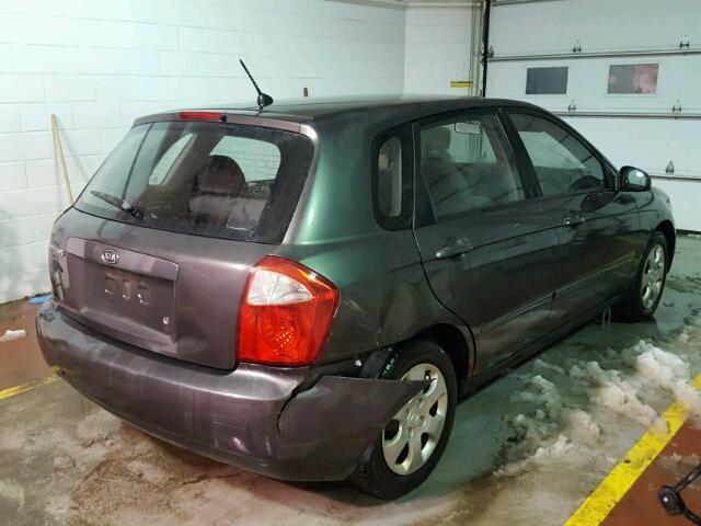 KNAFE161165330546 - 2006 KIA SPECTRA5 GRAY photo 4