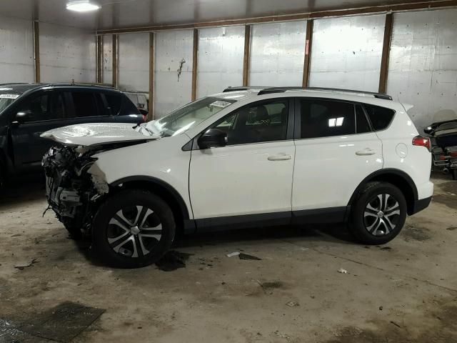 JTMZFREV8HJ108029 - 2017 TOYOTA RAV4 LE WHITE photo 9