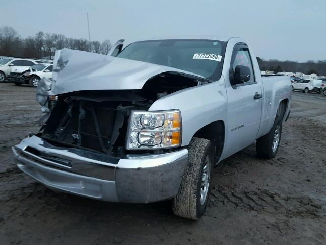 1GCNCPEX7DZ142701 - 2013 CHEVROLET SILVERADO SILVER photo 2