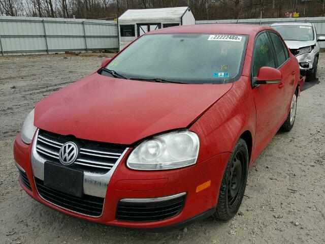 3VWJZ71K58M185168 - 2008 VOLKSWAGEN JETTA S RED photo 2