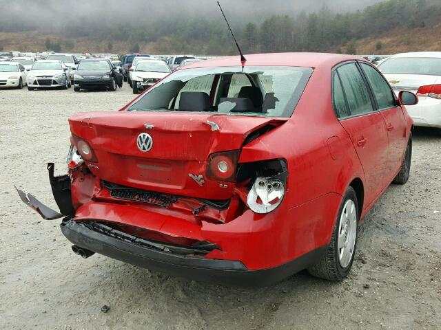 3VWJZ71K58M185168 - 2008 VOLKSWAGEN JETTA S RED photo 4