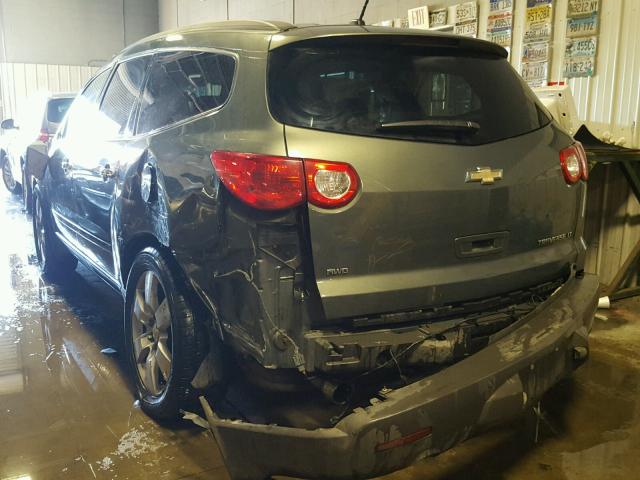 1GNLVFED7AJ220719 - 2010 CHEVROLET TRAVERSE L GRAY photo 3