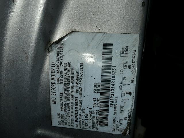 3FAFP31354R103751 - 2004 FORD FOCUS ZX3 SILVER photo 10