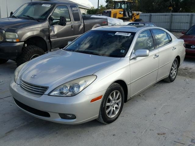 JTHBF30G520074165 - 2002 LEXUS ES 300 SILVER photo 2