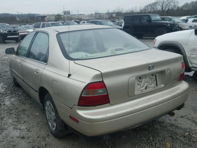 1HGCD5638SA153823 - 1995 HONDA ACCORD LX GOLD photo 3